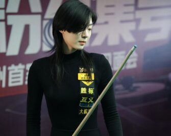 Vương Tư Nặc: Nữ Thần Bi-a Trung Quốc Gây Sốt và Bí Mật Gậy Cơ Cueroc B01